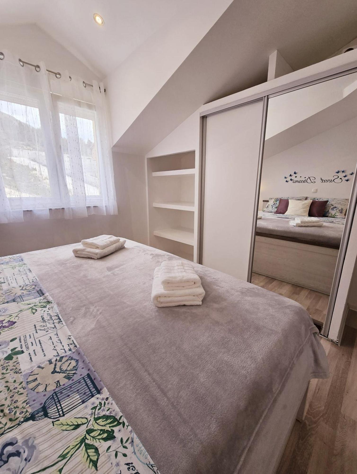 Apartment Matanovi Dvori *
