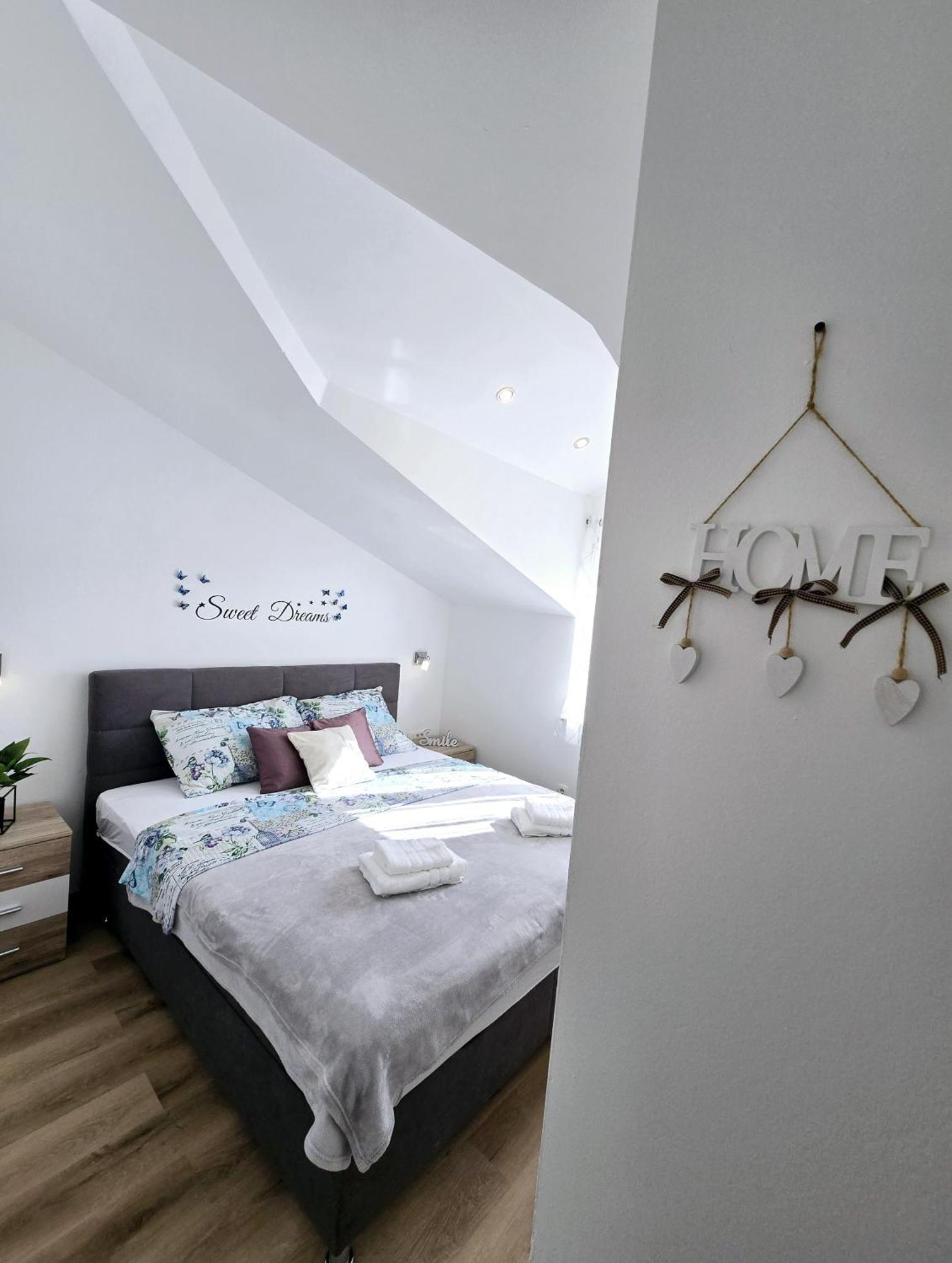 Matanovi Dvori Apartment Podstrana